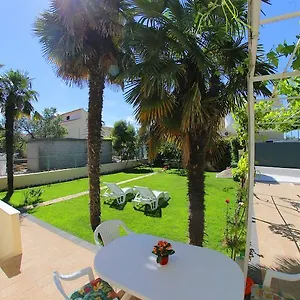 apartments-vedrana-zadar.hotelinzadar.com/
